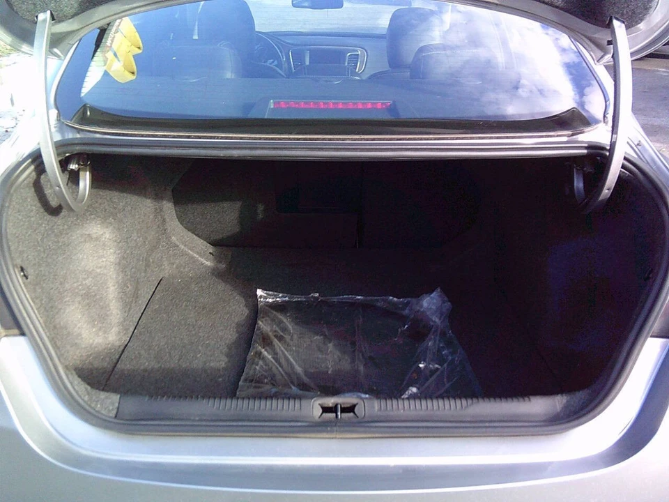 2015 Chrysler 200 - Image 6 of 21