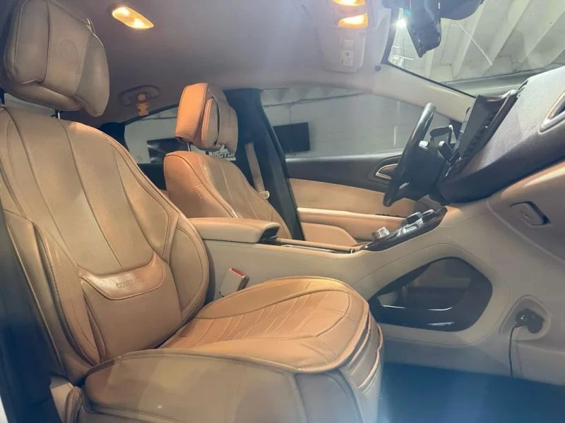 2015 Chrysler 200 - Image 10 of 12