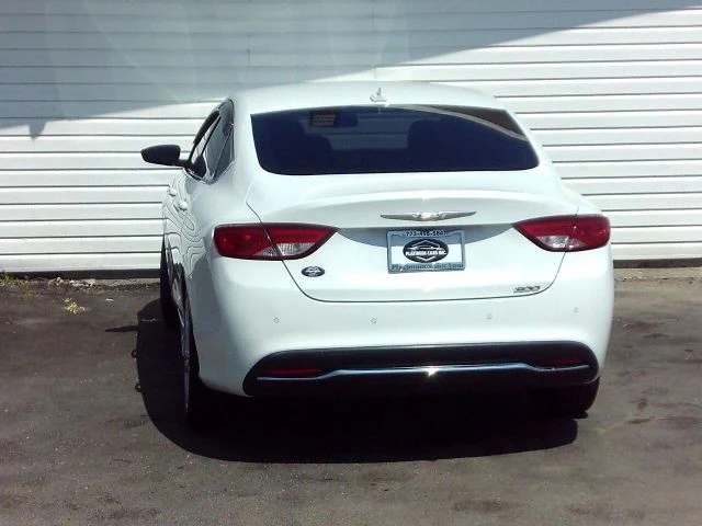 2015 Chrysler 200 - Image 3 of 21