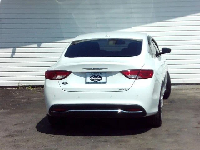 2015 Chrysler 200 - Image 5 of 21