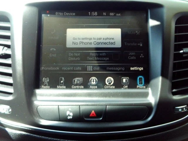 2015 Chrysler 200 - Image 16 of 21