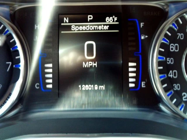 2015 Chrysler 200 - Image 14 of 21