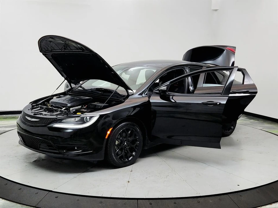 2015 Chrysler 200 - Image 9 of 12