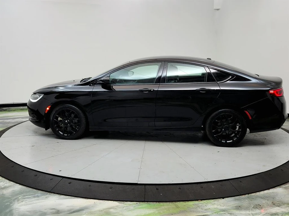 2015 Chrysler 200 - Image 8 of 12