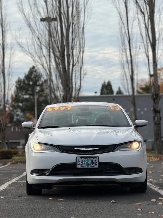 2015 Chrysler 200 - Image 2 of 13