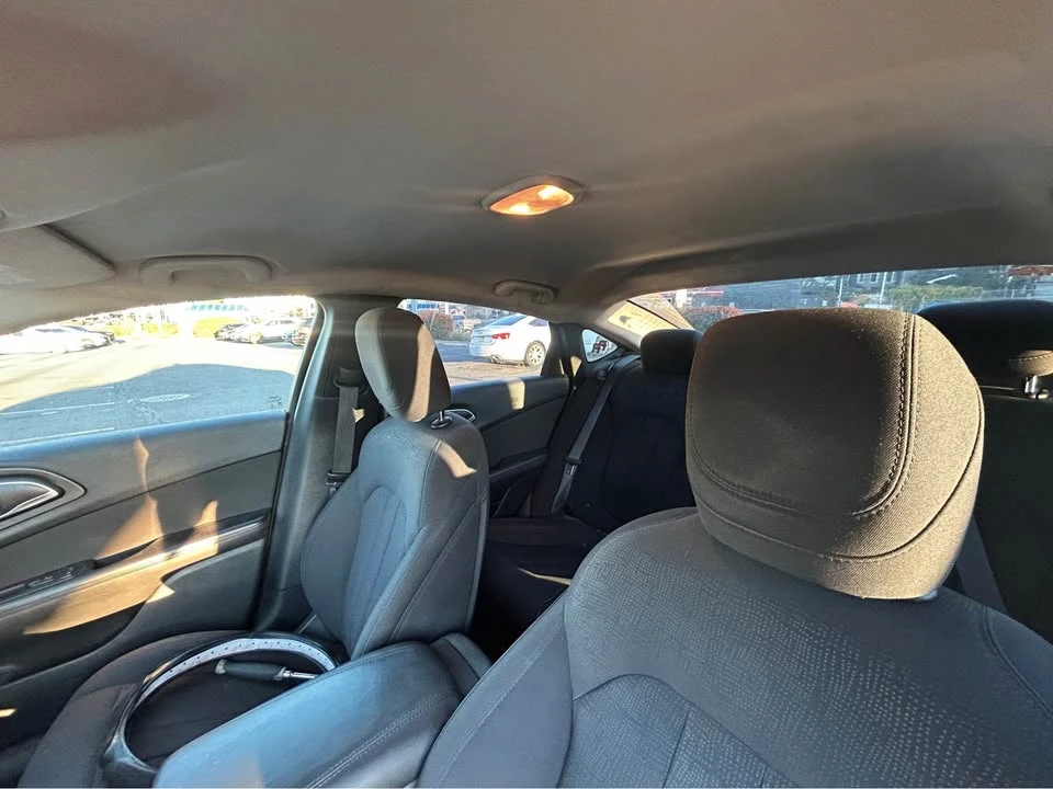 2015 Chrysler 200 - Image 8 of 8