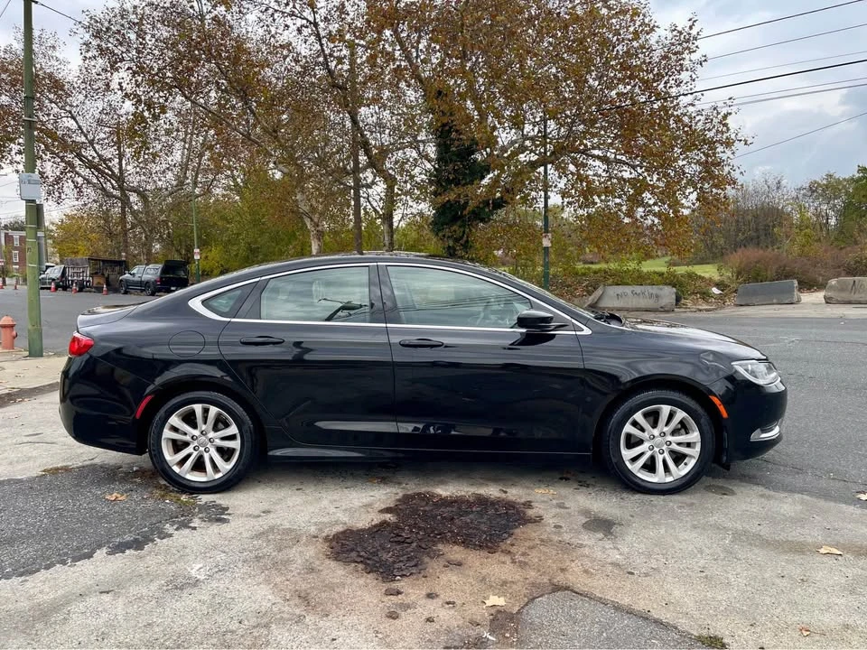 2015 Chrysler 200 - Image 5 of 11