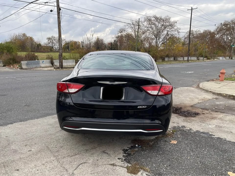 2015 Chrysler 200 - Image 5 of 10