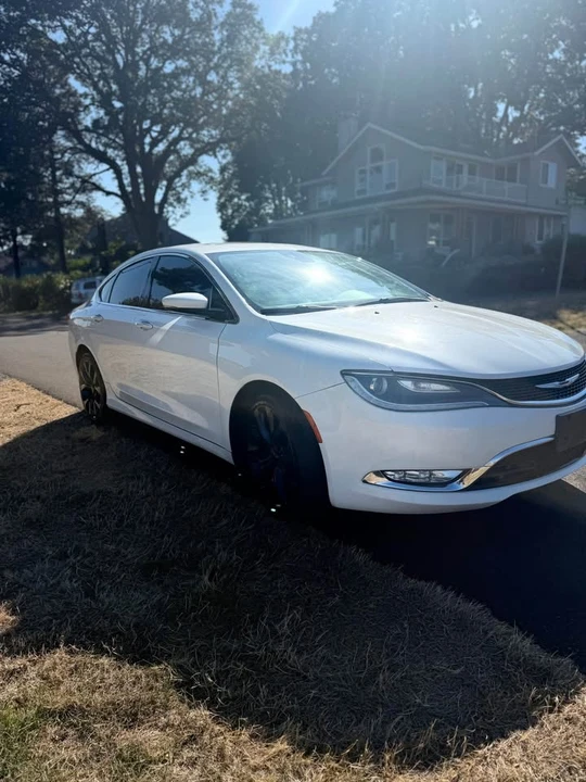2015 Chrysler 200 - Image 9 of 10