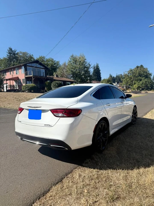 2015 Chrysler 200 - Image 10 of 10