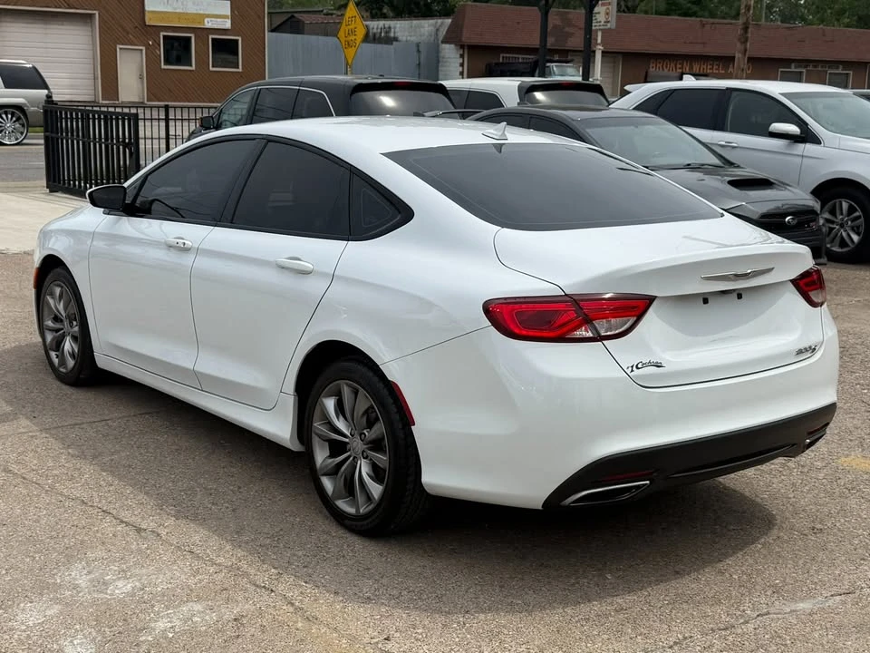 2015 Chrysler 200 - Image 4 of 20