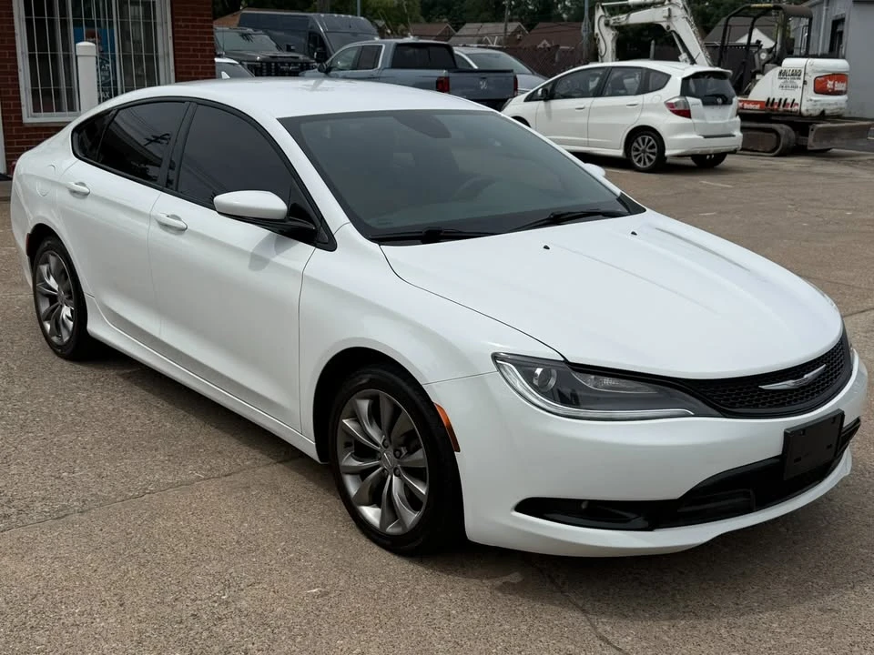 2015 Chrysler 200 - Image 8 of 20