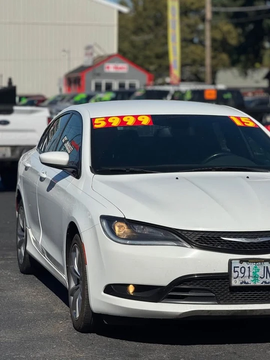 2015 Chrysler 200 - Image 10 of 18