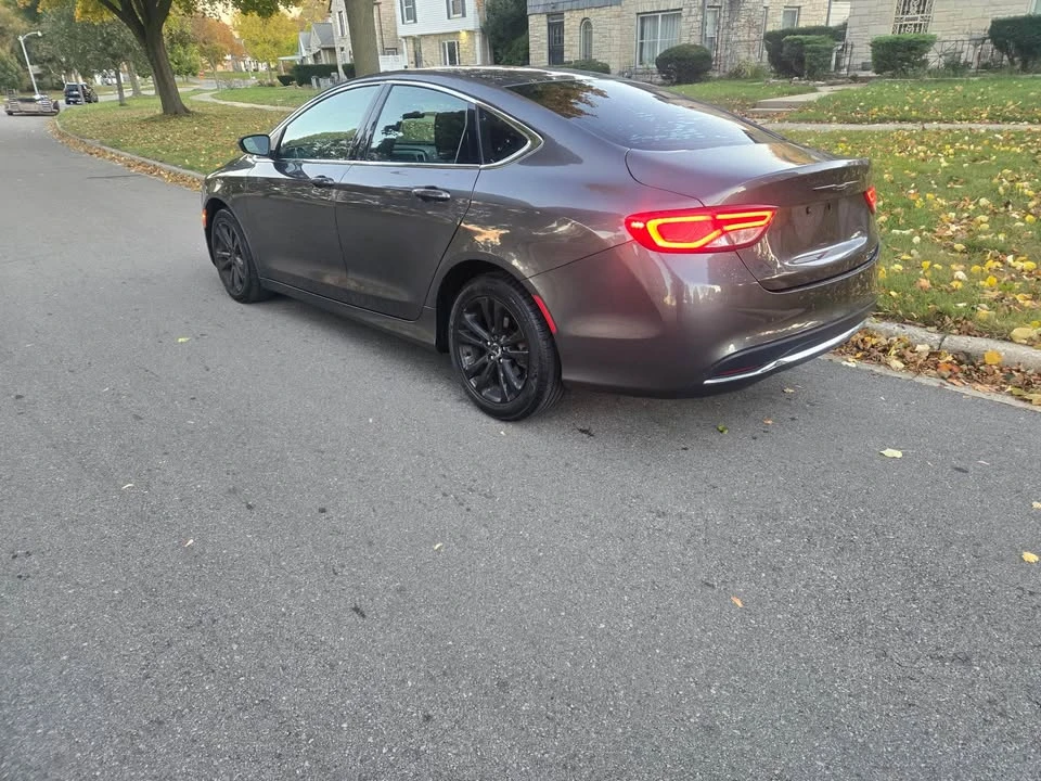 2015 Chrysler 200 - Image 2 of 4