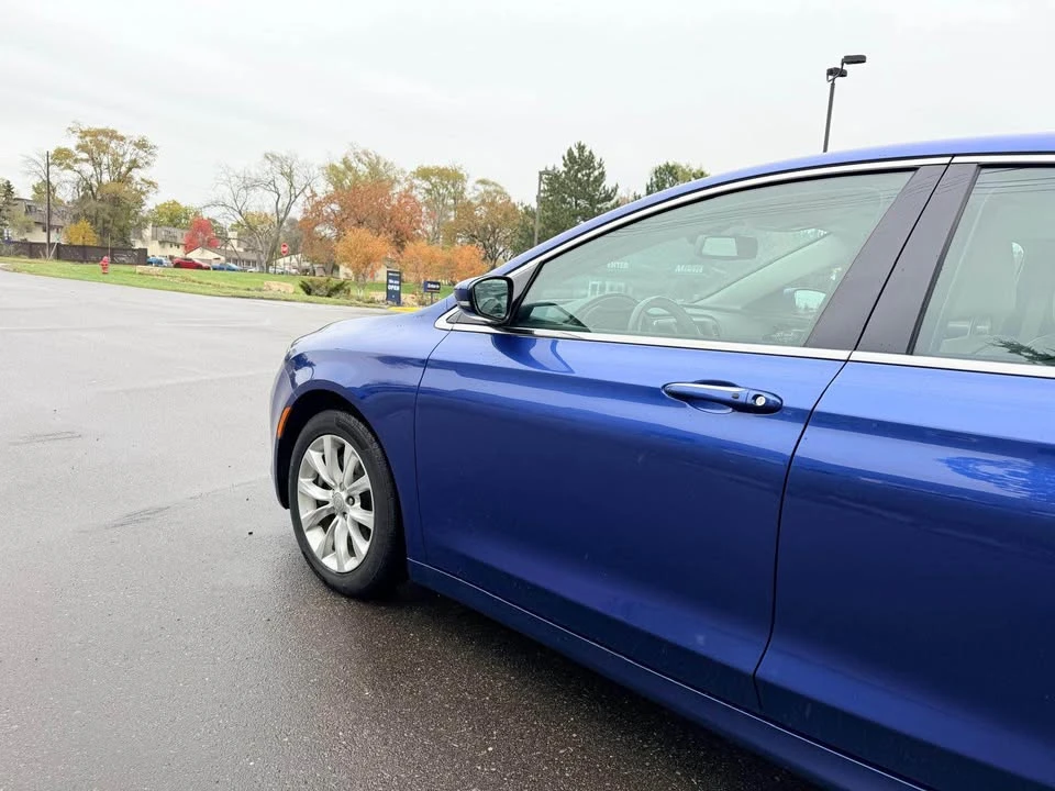 2015 Chrysler 200 - Image 10 of 12