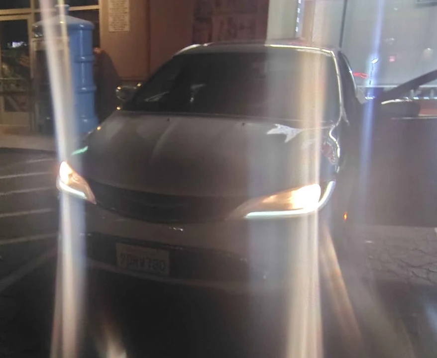 2015 Chrysler 200 - Image 13 of 13