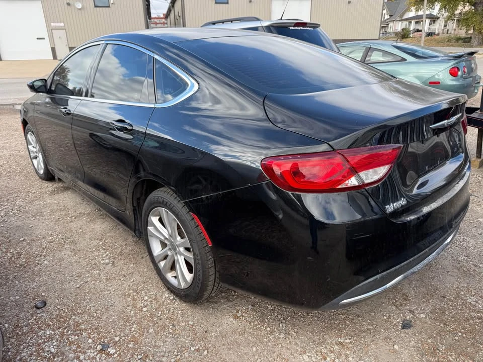 2015 Chrysler 200 - Image 4 of 9