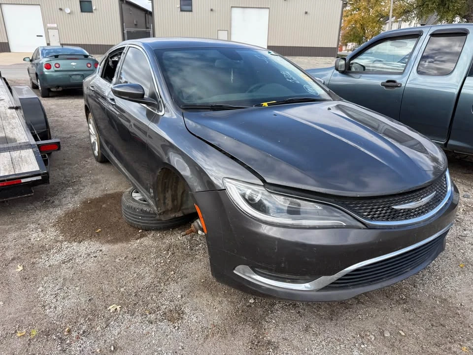 2015 Chrysler 200 - Image 7 of 9