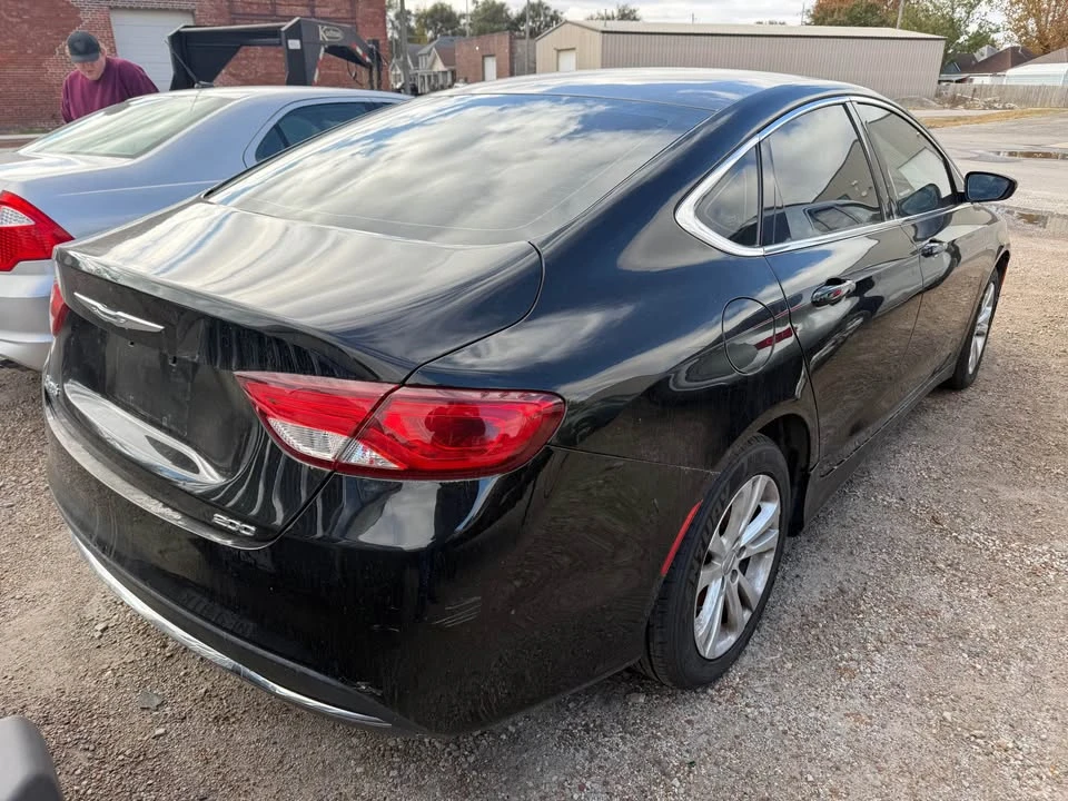 2015 Chrysler 200 - Image 5 of 9