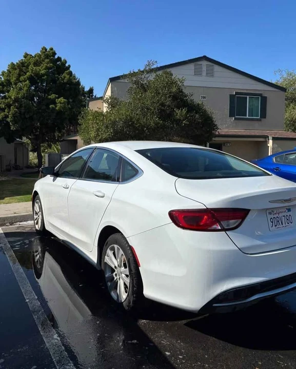 2015 Chrysler 200 - Image 4 of 13