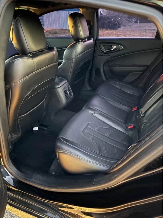 2015 Chrysler 200 - Image 10 of 10