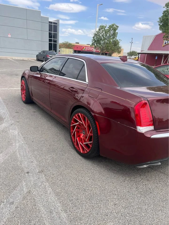 2015 Chrysler 300 (2005-2023) - Image 11 of 11