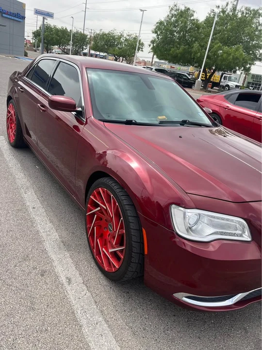 2015 Chrysler 300 (2005-2023) - Image 5 of 11