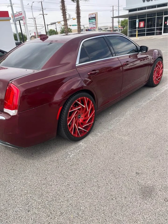 2015 Chrysler 300 (2005-2023) - Image 6 of 11