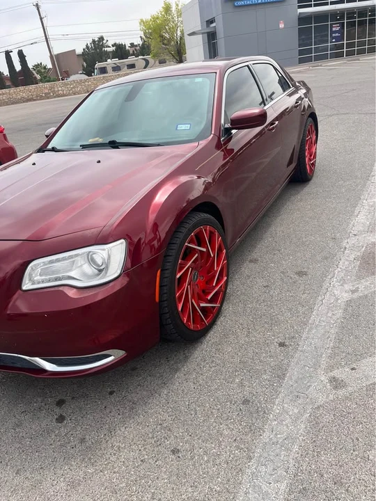 2015 Chrysler 300 (2005-2023) - Image 4 of 11