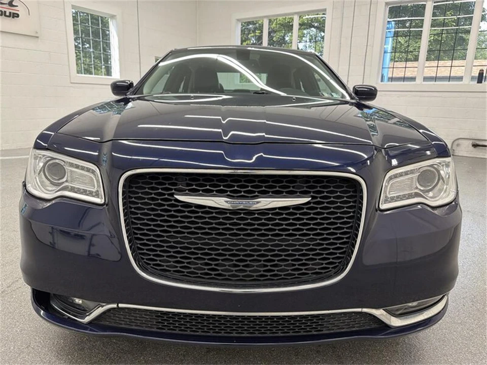 2015 Chrysler 300 (2005-2023) - Image 2 of 16