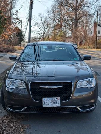 2015 Chrysler 300 (2005-2023) - Image 8 of 14