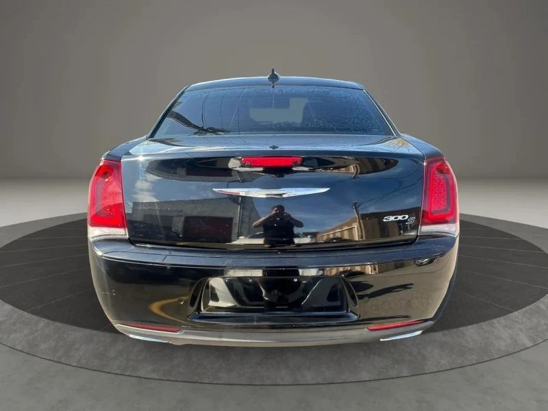 2015 Chrysler 300 (2005-2023) - Image 6 of 12