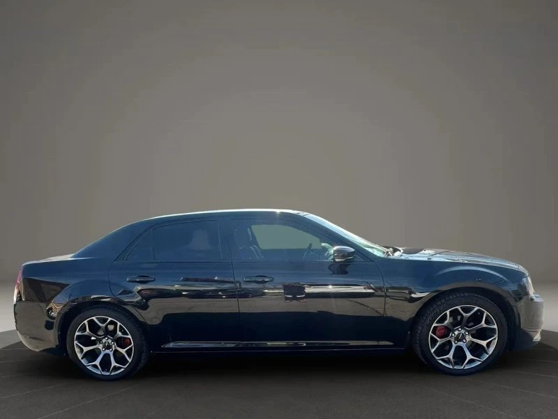 2015 Chrysler 300 (2005-2023) - Image 4 of 12