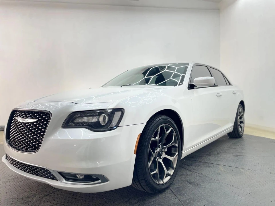 2015 Chrysler 300 (2005-2023) - Image 8 of 21