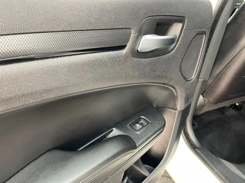 2015 Chrysler 300 (2005-2023) - Image 16 of 21