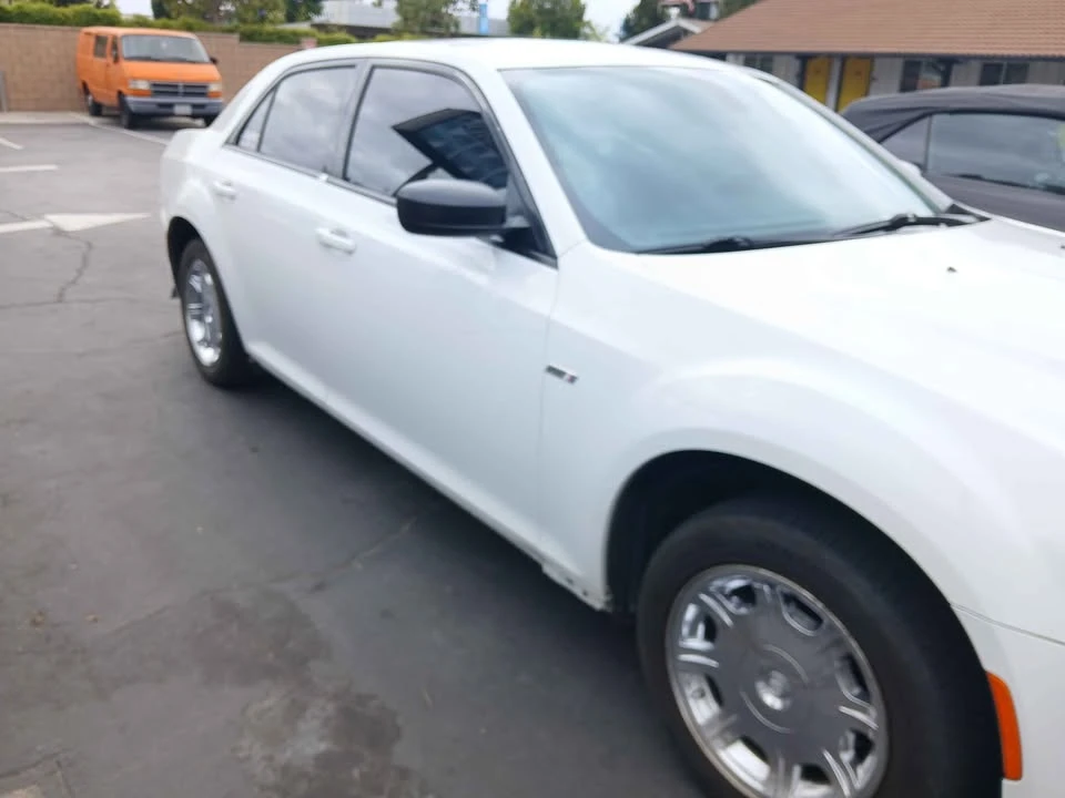 2015 Chrysler 300 (2005-2023) - Image 2 of 9