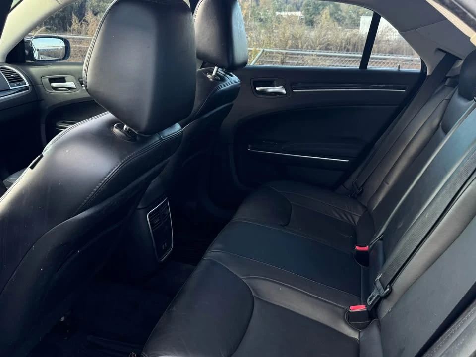 2015 Chrysler 300 (2005-2023) - Image 11 of 15