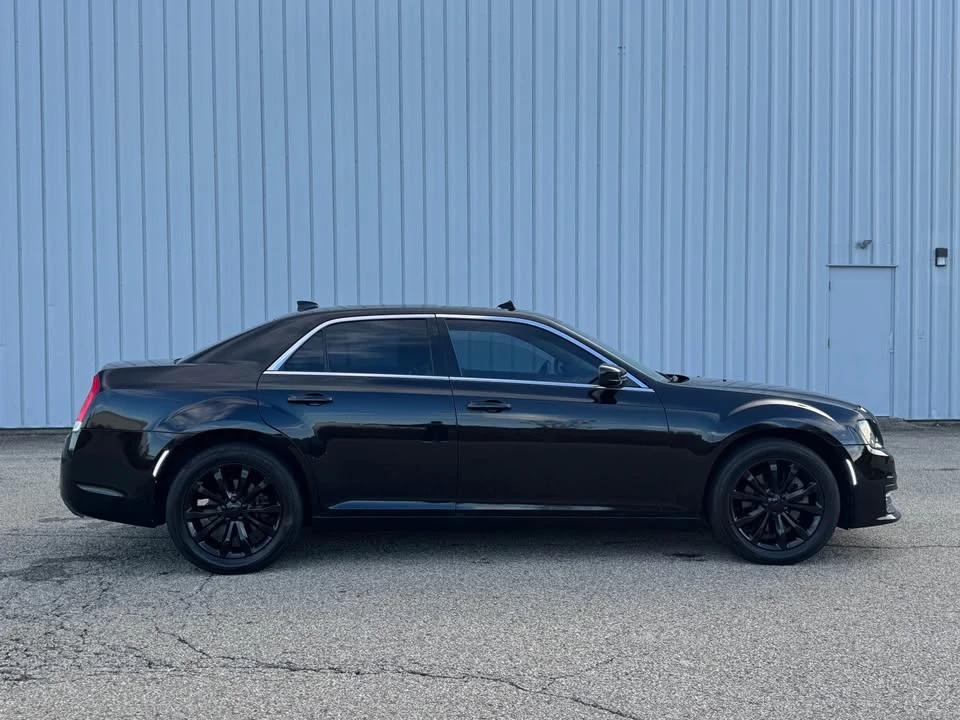 2015 Chrysler 300 (2005-2023) - Image 5 of 15