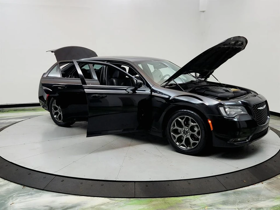 2015 Chrysler 300 (2005-2023) - Image 10 of 21