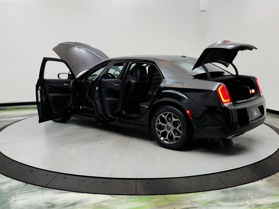 2015 Chrysler 300 (2005-2023) - Image 12 of 21