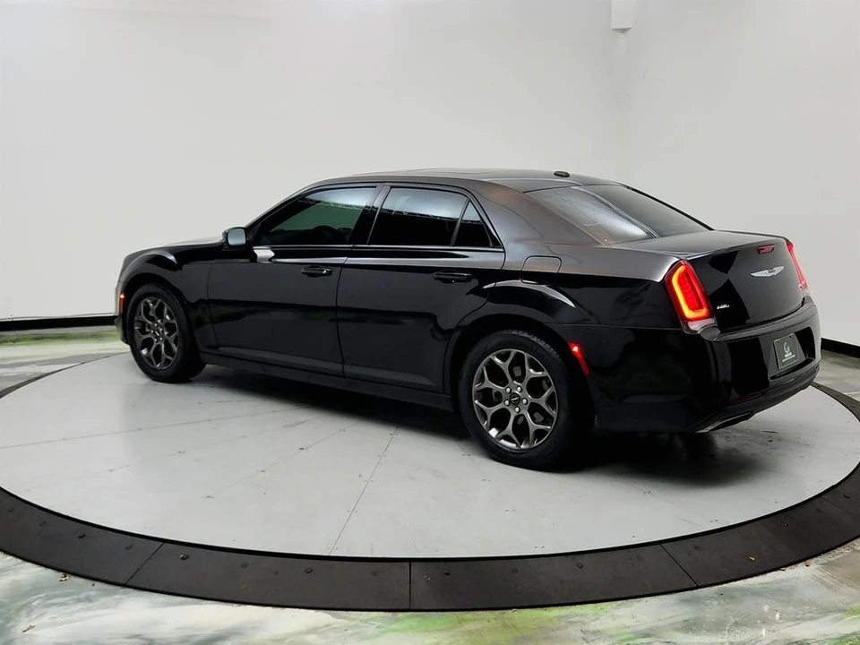 2015 Chrysler 300 (2005-2023) - Image 7 of 21