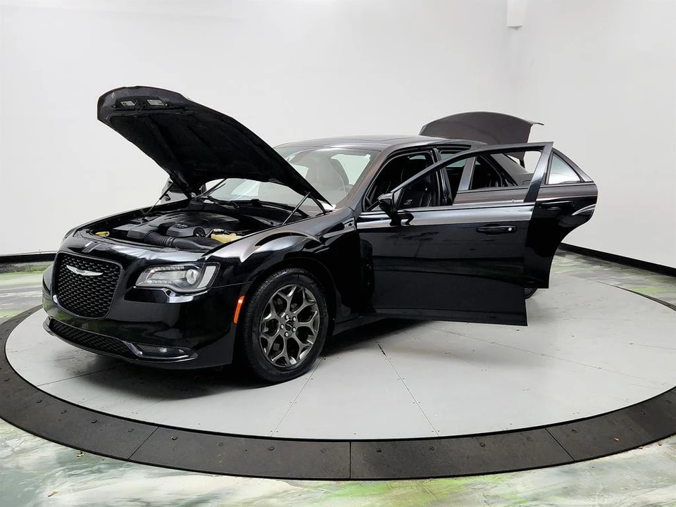 2015 Chrysler 300 (2005-2023) - Image 9 of 21