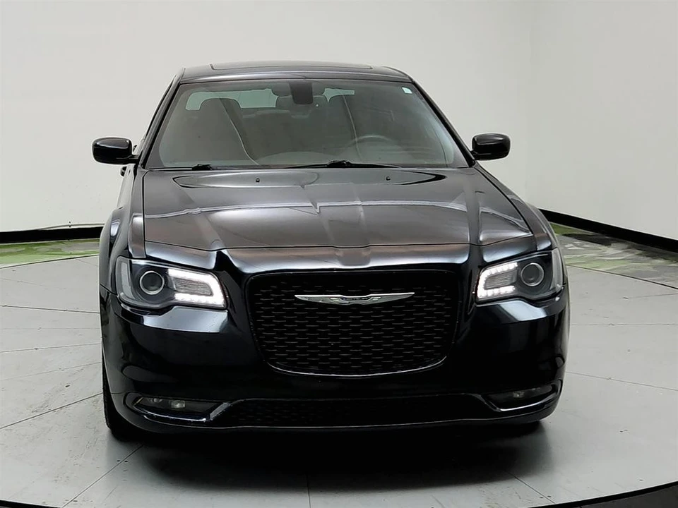 2015 Chrysler 300 (2005-2023) - Image 2 of 21
