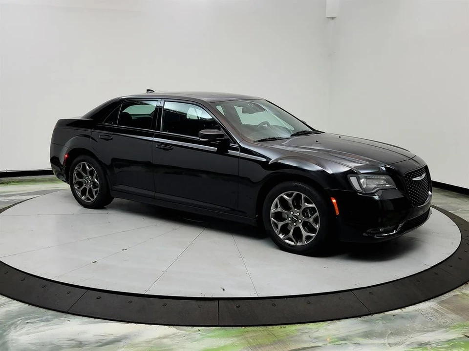 2015 Chrysler 300 (2005-2023) - Image 3 of 12