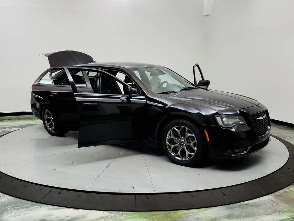 2015 Chrysler 300 (2005-2023) - Image 10 of 12