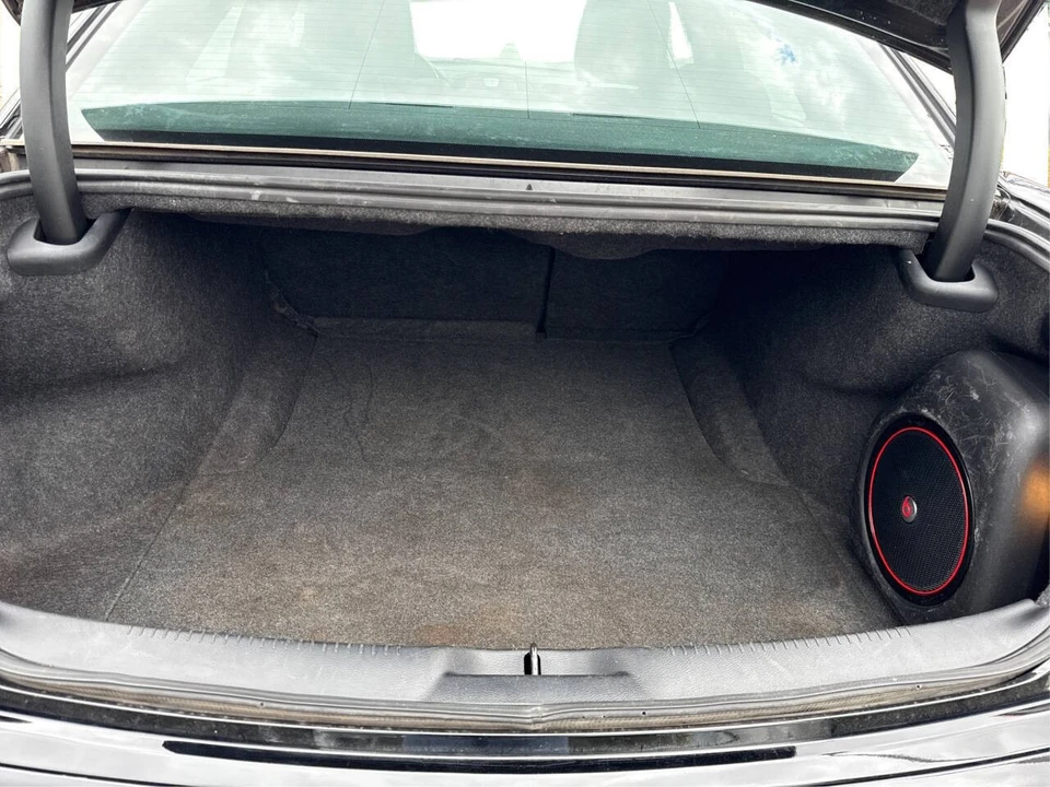 2015 Chrysler 300 (2005-2023) - Image 12 of 21