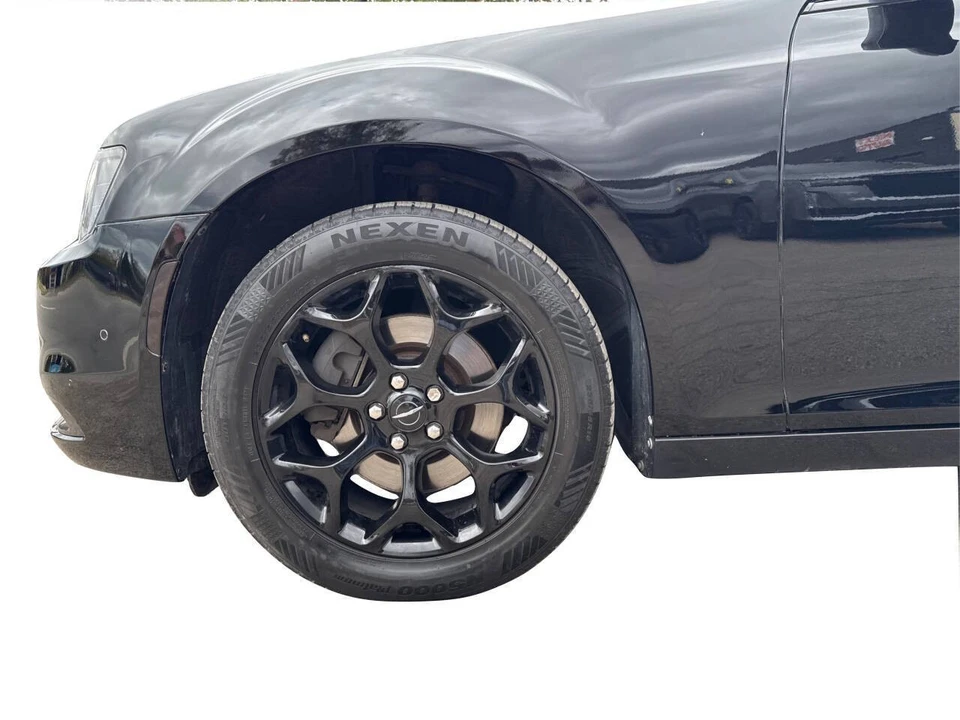 2015 Chrysler 300 (2005-2023) - Image 15 of 21