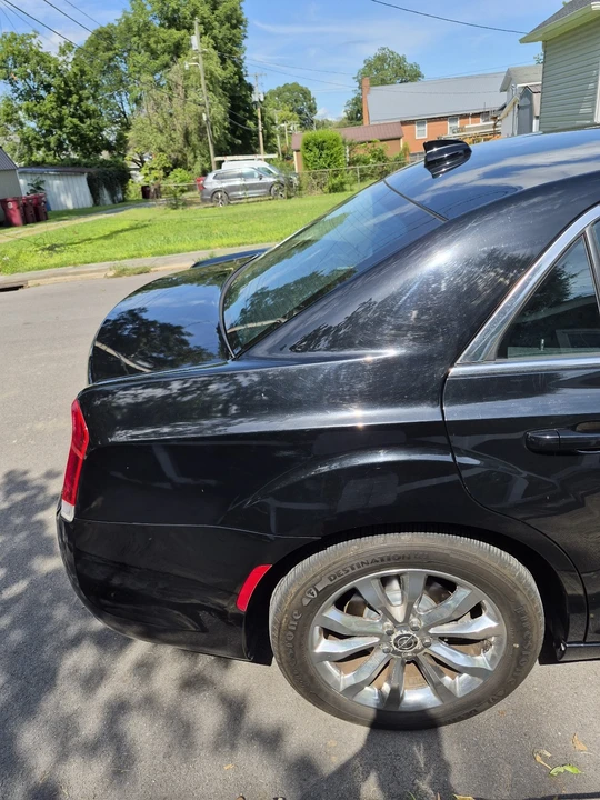 2015 Chrysler 300 (2005-2023) - Image 14 of 31