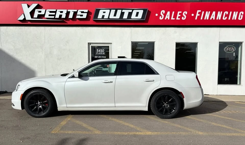 2015 Chrysler 300 (2005-2023) - Image 4 of 20