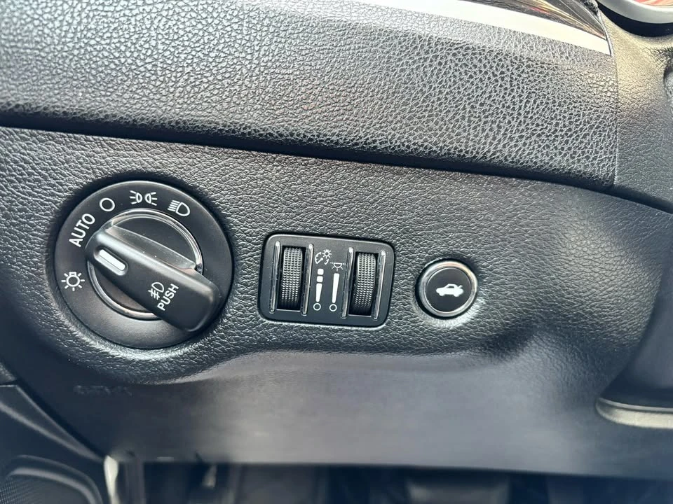 2015 Chrysler 300 (2005-2023) - Image 20 of 20